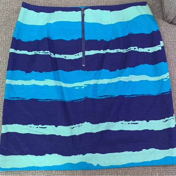 Ann Taylor Skirt Ocean Blues Size 10 Like New - Picture 2 of 3